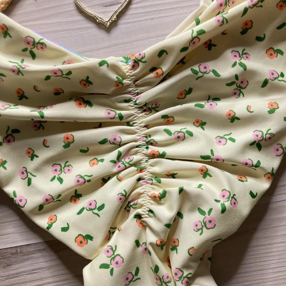 Maaji • Reversible Floral Cinched Cheeky Bikini Bottoms 👙🌴 - Picture 4 of 9